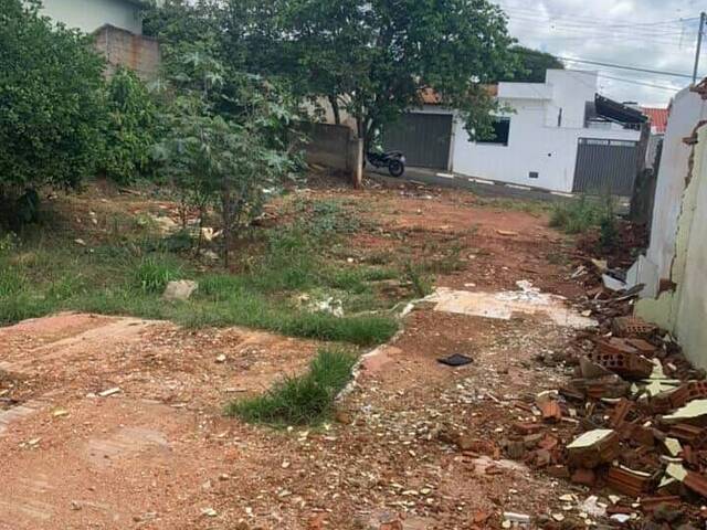 #688 - Terreno para Venda em Passos - MG