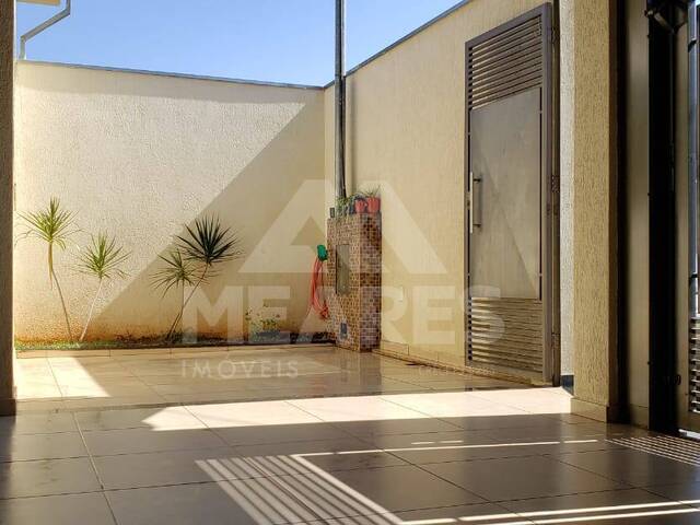 Casa para Venda em São João Batista do Glória - 4