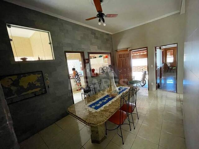 Casa para Venda em Passos - 4