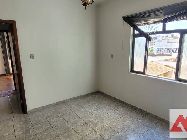 #826 - Apartamento para Venda em Passos - MG - 2