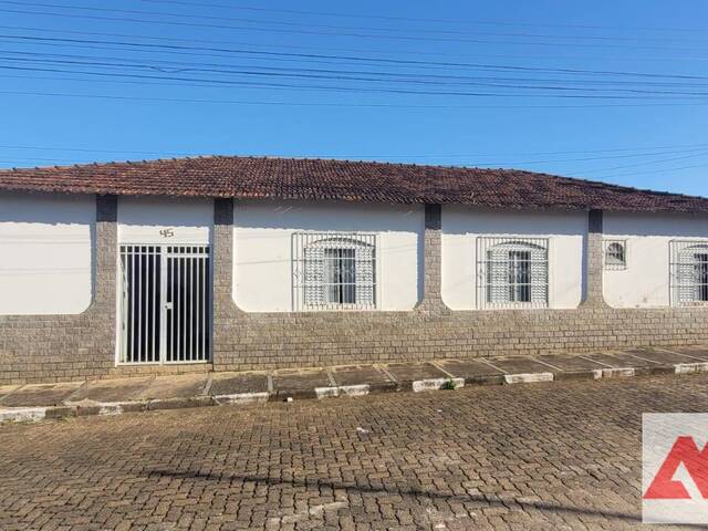 #840 - Casa para Venda em Passos - MG