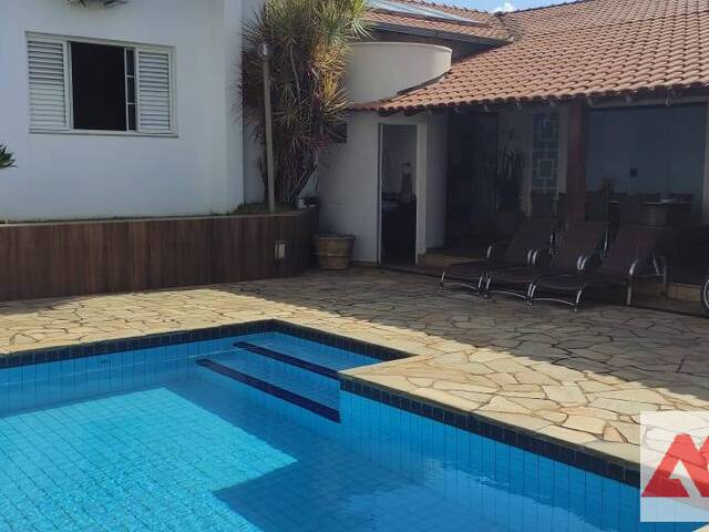 #867 - Casa para Venda em Passos - MG