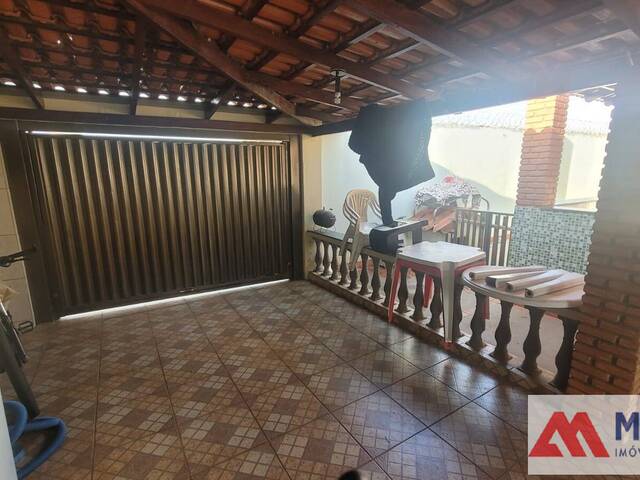 #900 - Casa para Venda em Passos - MG