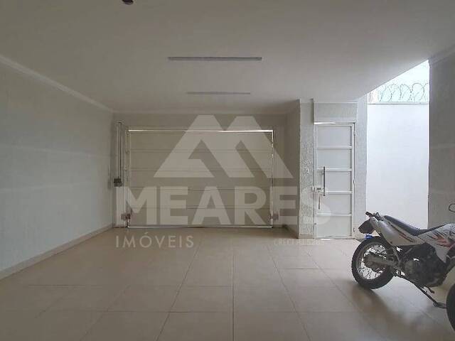 #922 - Casa para Venda em Passos - MG