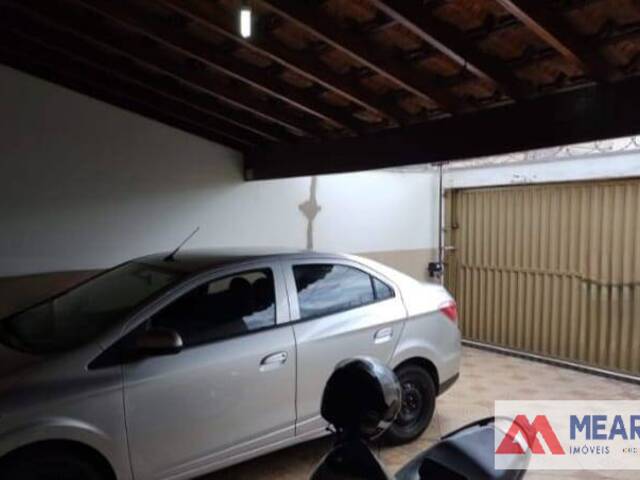 #954 - Casa para Venda em Passos - MG