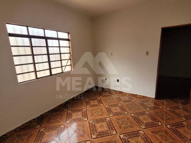 Casa para Venda em Passos - 5