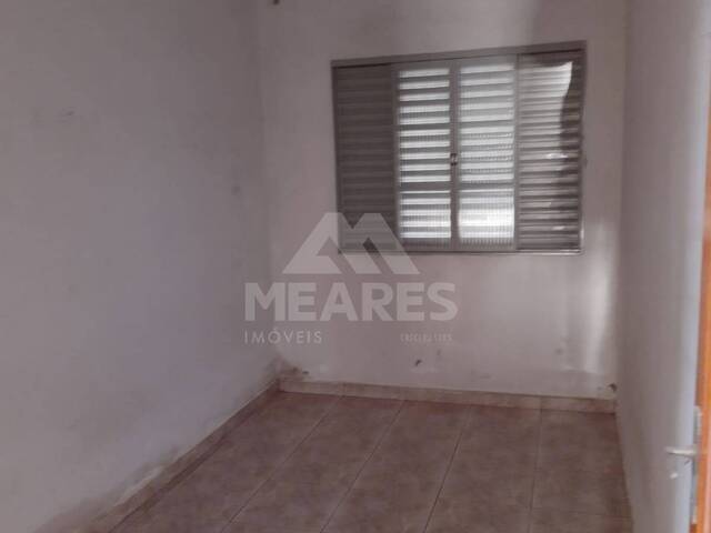 Casa para Venda em Passos - 3