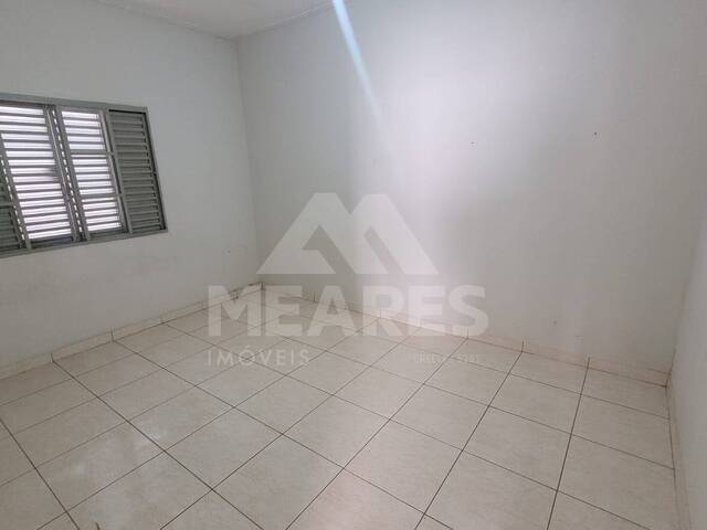 Casa para Venda em Passos - 4