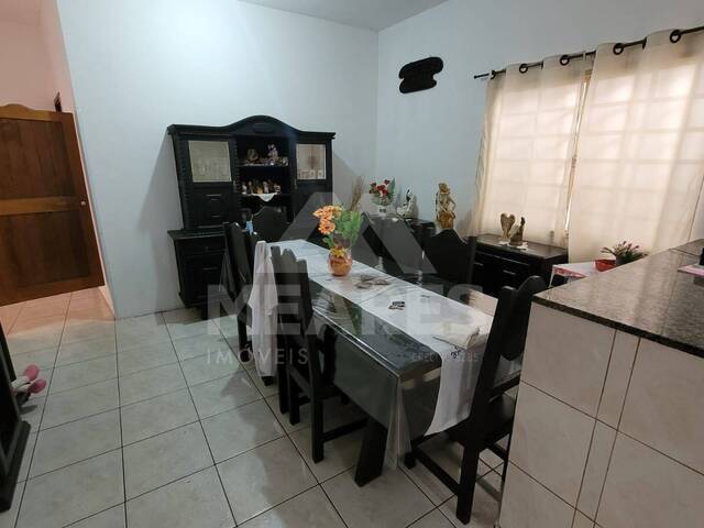 Casa para Venda em Passos - 4