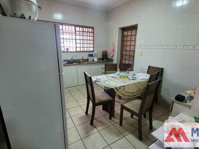 #1011 - Casa para Venda em Passos - MG