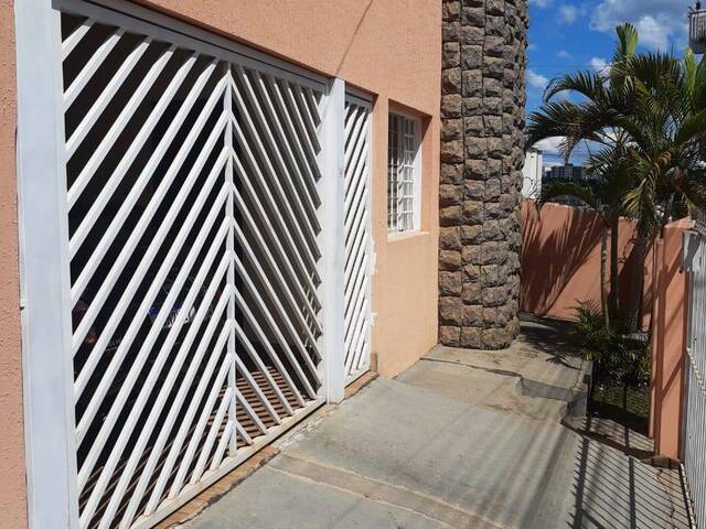 #1064 - Casa para Venda em Passos - MG