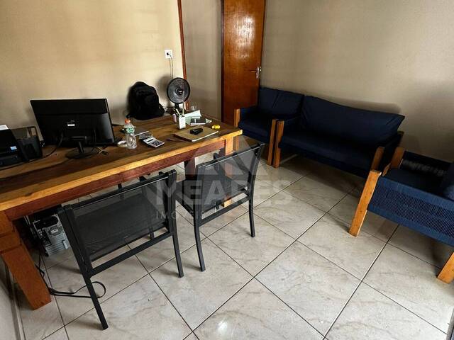 Barracão para Venda em Passos - 5