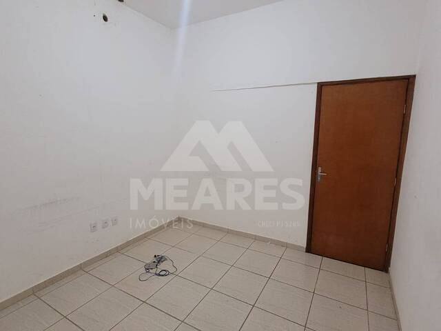 Loja/Cômodo para Locação em Passos - 4