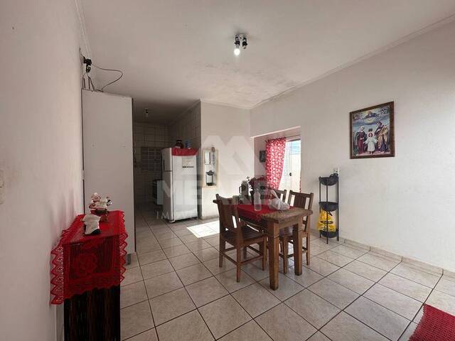 Casa para Venda em Passos - 4