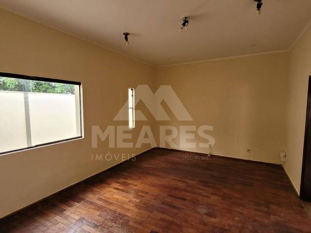 #1330 - Casa para Venda em Passos - MG