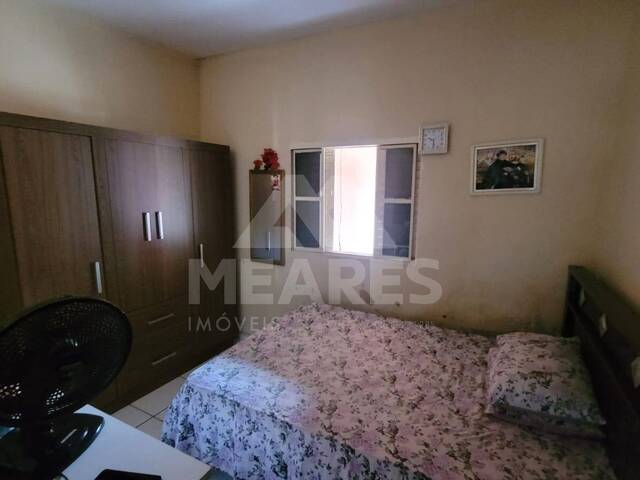 Casa para Venda em Passos - 5