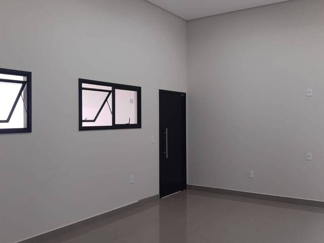 #1053 - Casa para Venda em Passos - MG