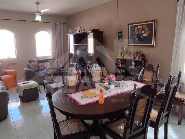 Casa para Venda em Passos - 4