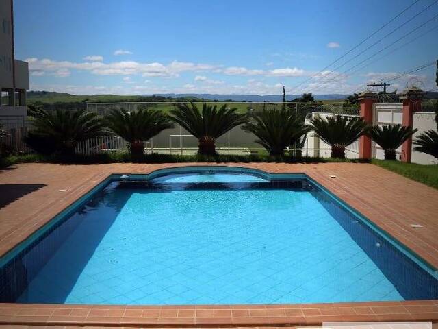 #1560 - Apartamento para Locação em Passos - MG - 3