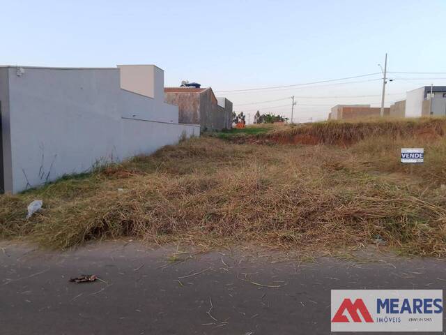 #1111 - Terreno para Venda em Passos - MG - 1