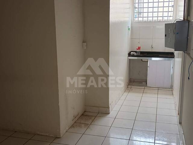 Loja/Cômodo para Locação em Passos - 5