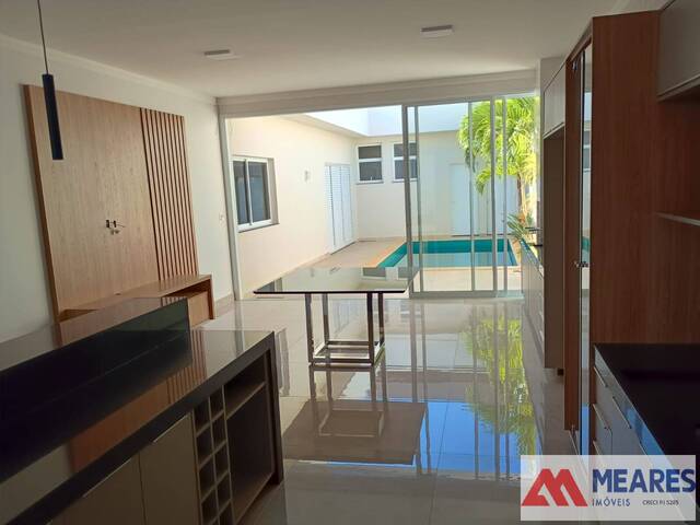 #1741 - Casa para Venda em Passos - MG - 2