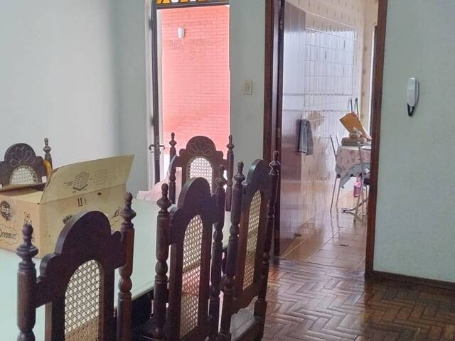 #1746 - Casa para Venda em Passos - MG - 3