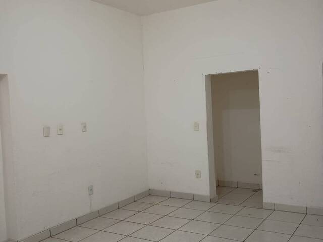 #1750 - Loja/Cômodo para Locação em Passos - MG - 2