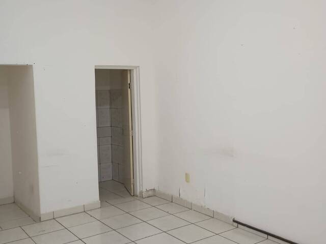 #1750 - Loja/Cômodo para Locação em Passos - MG - 3