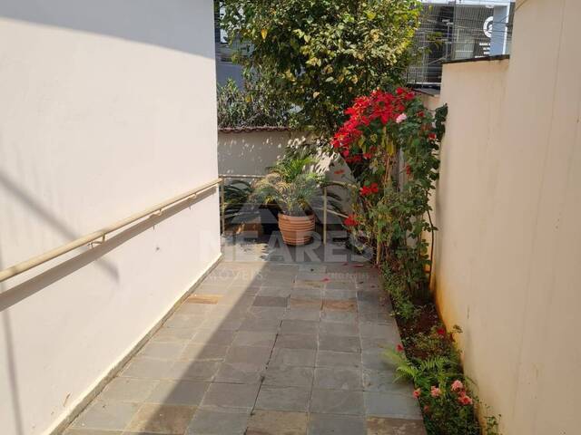 Casa para Venda em Passos - 4