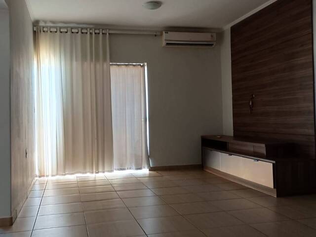 #1794 - Apartamento para Venda em Passos - MG - 1