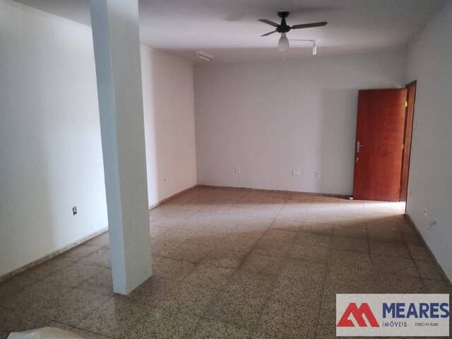 #1801 - Sala para Locação em Passos - MG - 3