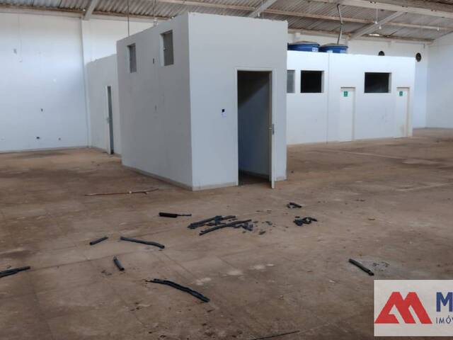 #1806 - Sala para Locação em Passos - MG - 3