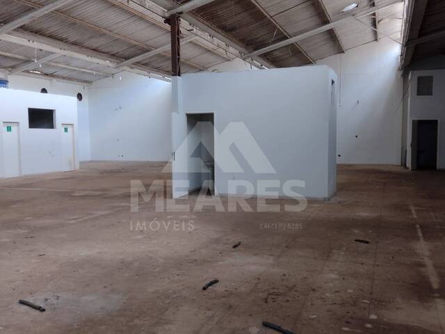 Sala para Locação em Passos - 4