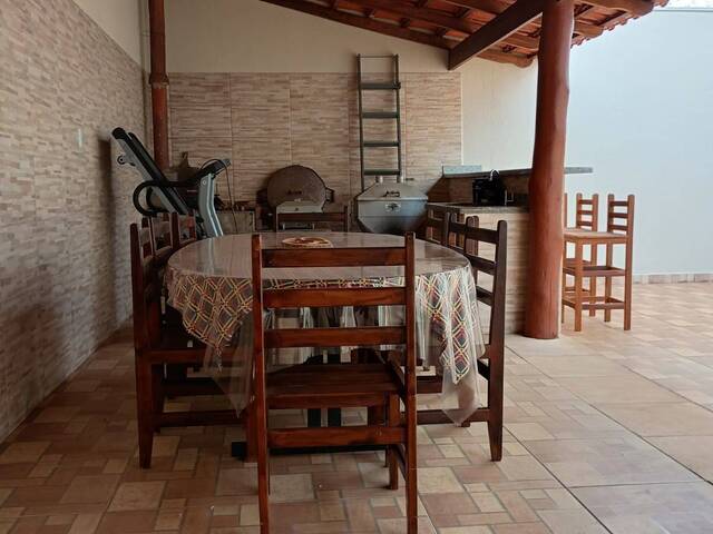 #1811 - Casa para Venda em Passos - MG - 3
