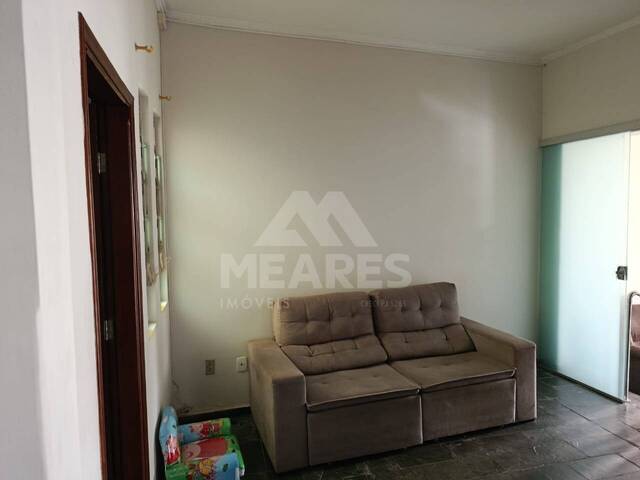 Casa para Venda em Passos - 4