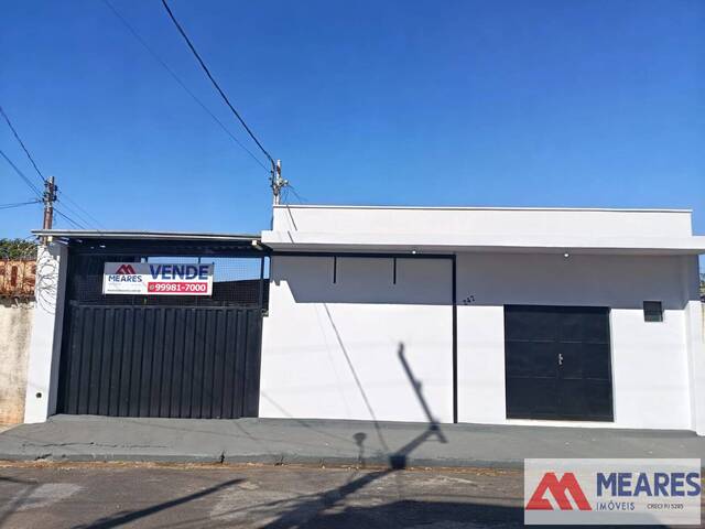 #1820 - Barracão para Venda em Passos - MG - 1