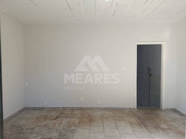 Barracão para Venda em Passos - 4