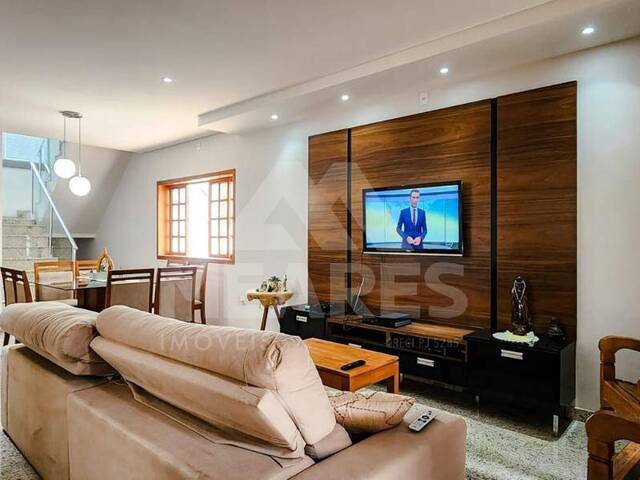 Casa para Venda em Passos - 4