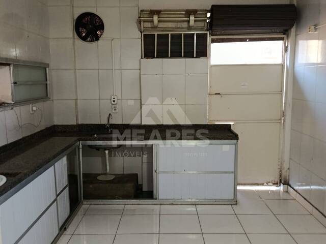 Loja/Cômodo para Locação em Passos - 4