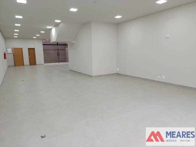 #1827 - Loja/Cômodo para Locação em Passos - MG - 3