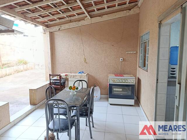 #1899 - Casa para Venda em Passos - MG - 2