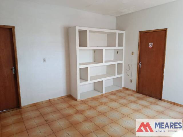 #1904 - Apartamento para Locação em Passos - MG - 2