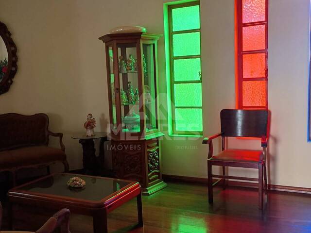 Casa para Venda em Passos - 4