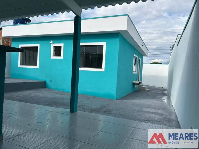 #1915 - Casa para Venda em Passos - MG - 1