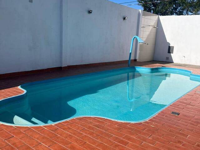 #1916 - Casa para Venda em Passos - MG - 3