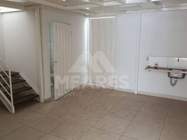 Loja/Cômodo para Locação em Passos - 5