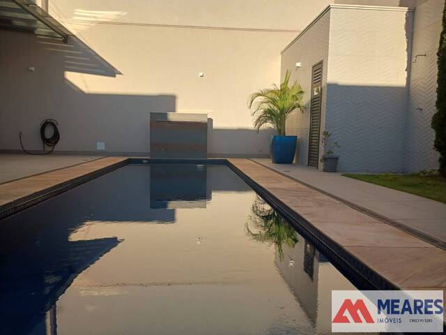 #1928 - Casa para Venda em Passos - MG - 2