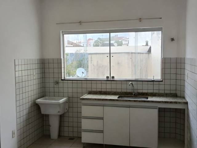 #1930 - Kitnet para Locação em Passos - MG - 2