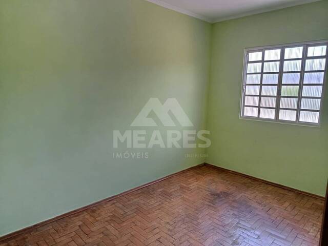 Casa para Venda em Passos - 5